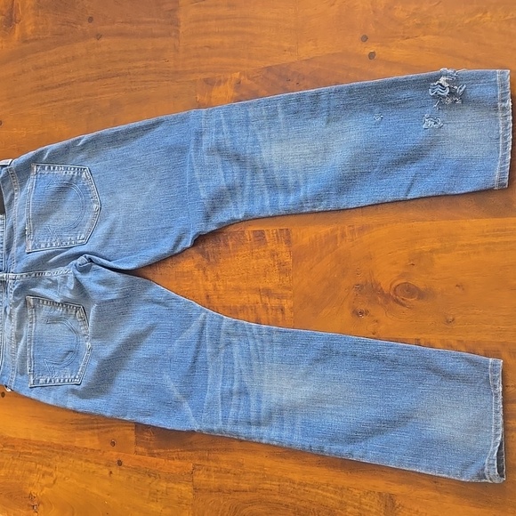 True Religion Liv Relaxed Disressed Skinny Crop Size 28 - Picture 11 of 16